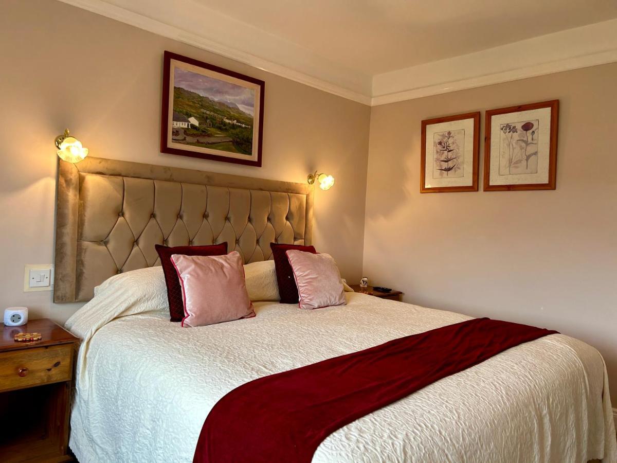 Buttermilk Lodge Guest Accommodation Clifden Bagian luar foto