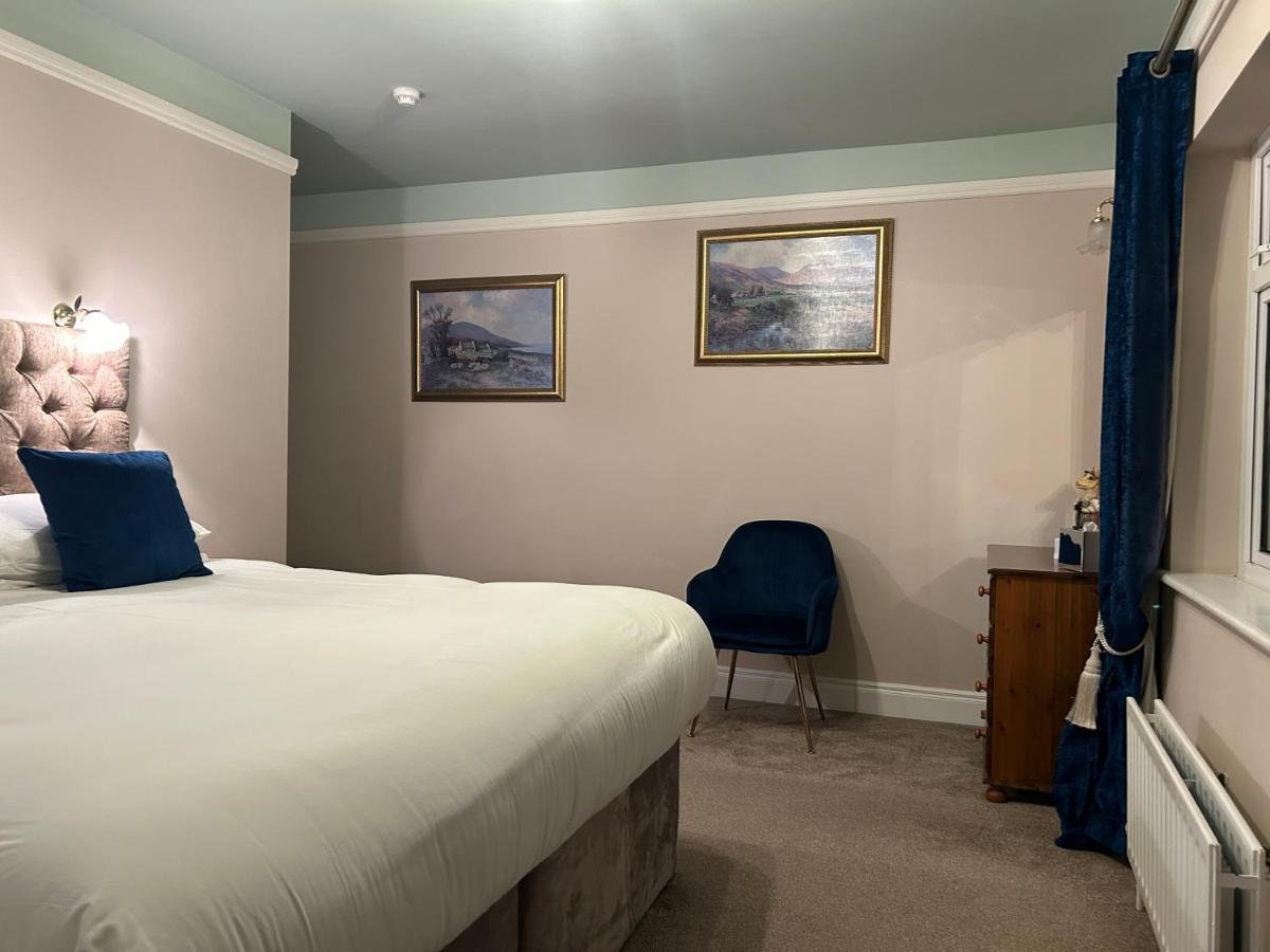 Buttermilk Lodge Guest Accommodation Clifden Bagian luar foto