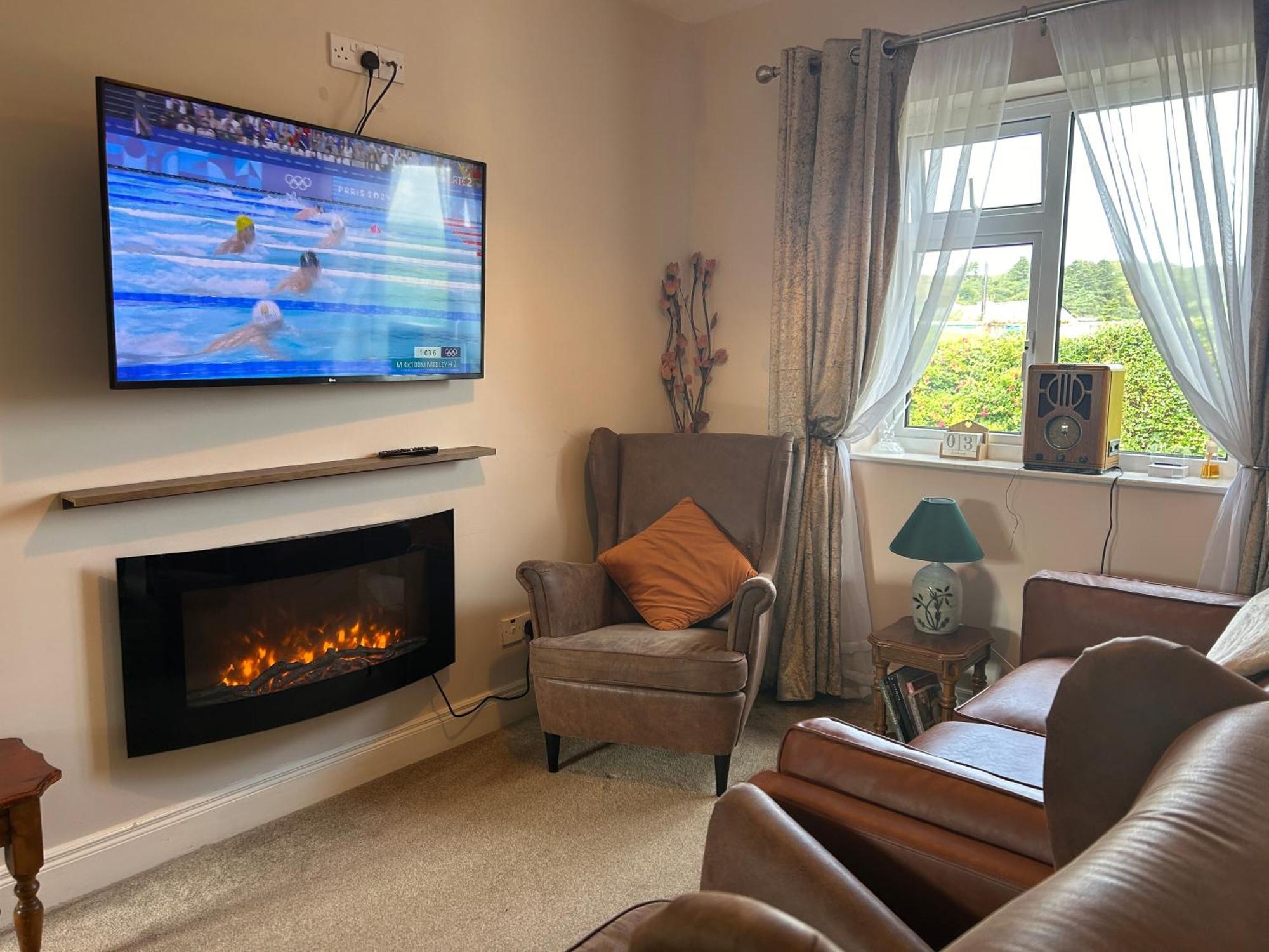 Buttermilk Lodge Guest Accommodation Clifden Bagian luar foto